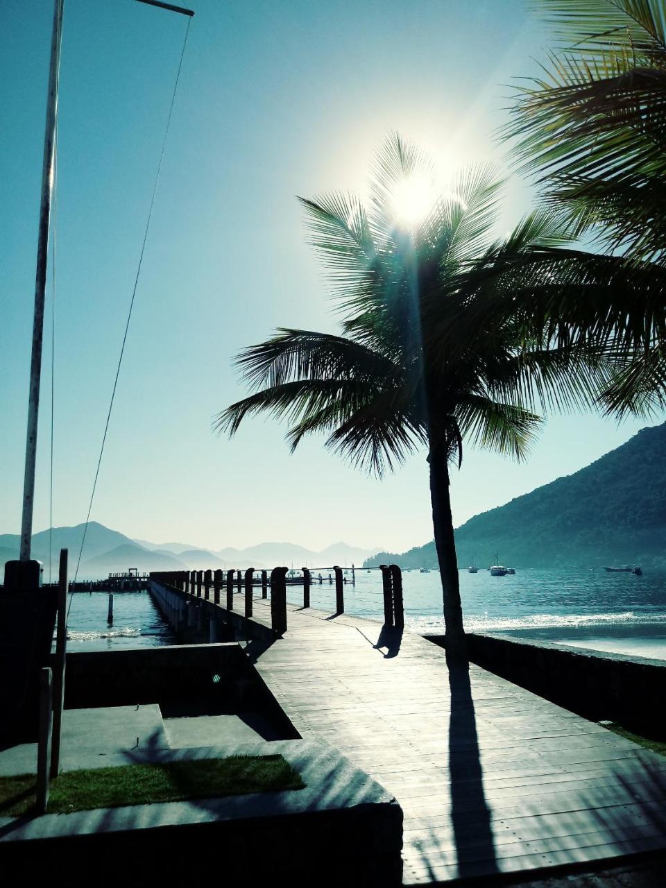 Lindas suítes a uma quadra da praia e centro Ubatuba Exterior foto