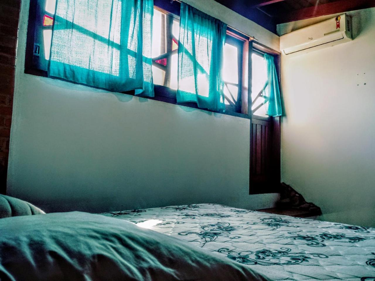 Lindas suítes a uma quadra da praia e centro Ubatuba Exterior foto